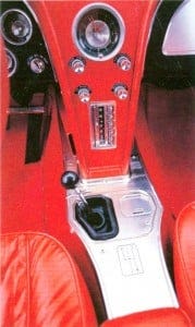 1963-1967-chevrolet-corvette-sting-ray-3.jpg cruscotto chevrolet corvette stingray