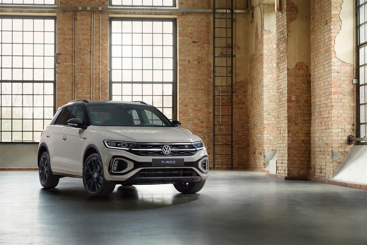 Volkswagen T-Roc R Line bianco frontale