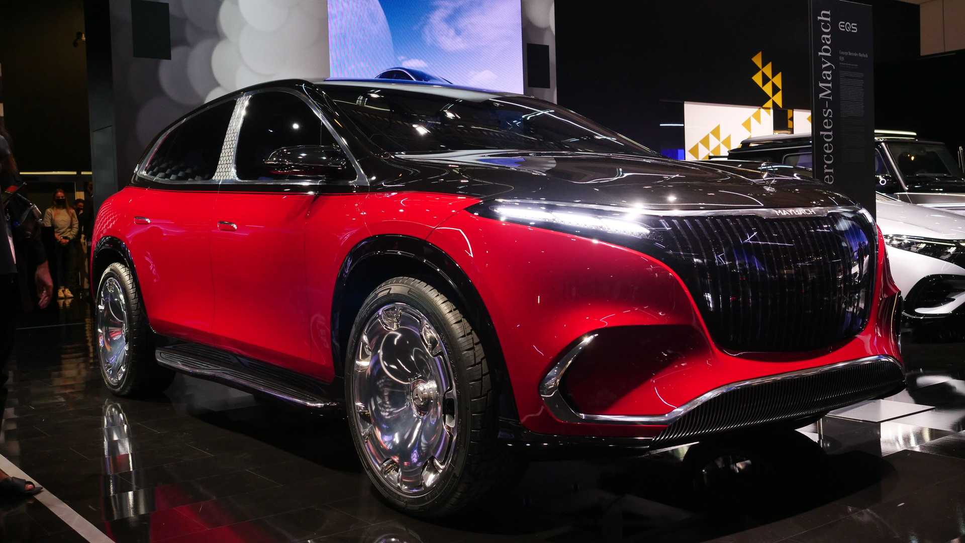 Mercedes EQS SUV