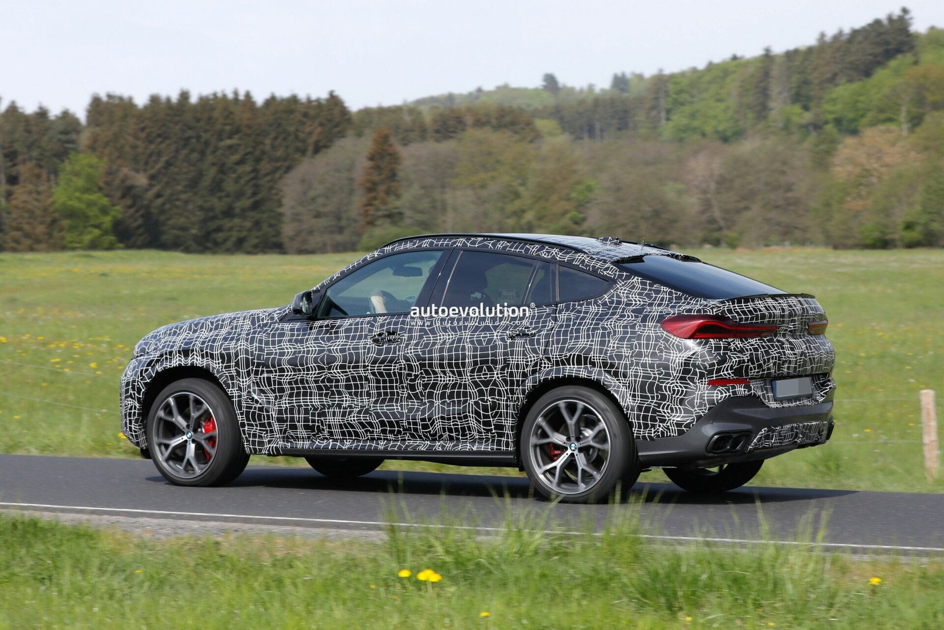 BMW X6 laterale