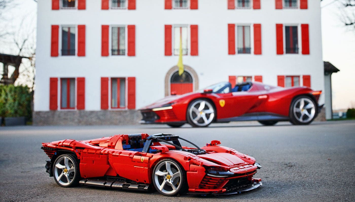 Ferrari Daytona SP3 LEGO Technic