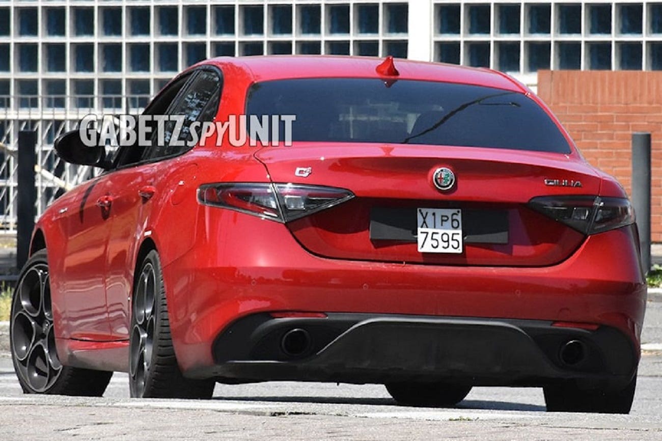 Alfa Romeo Giulia rossa