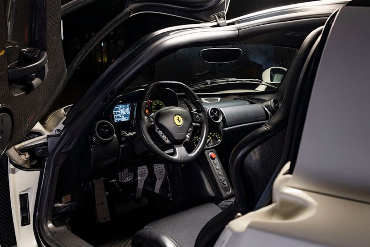 Ferrari Enzo bianca