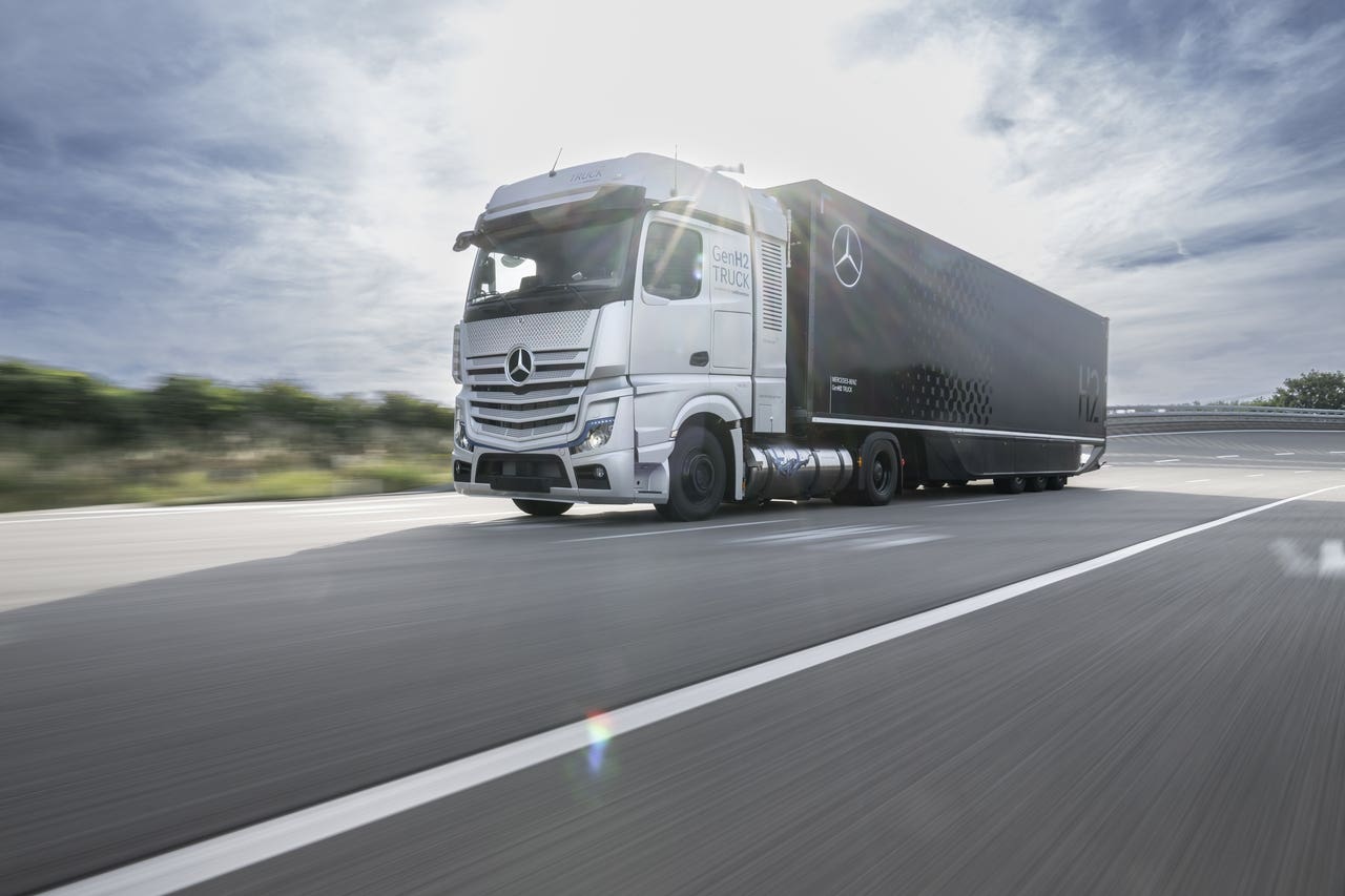 Mercedes-Benz GenH2 Truck prototipo idrogeno liquido
