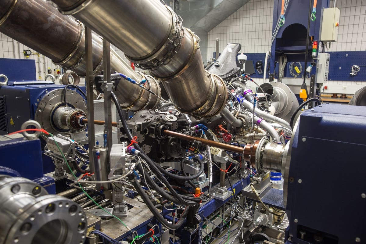 BMW M Hybrid V8 P66/3