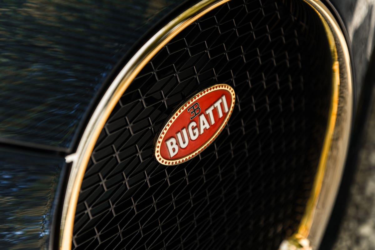 Bugatti Chiron L’Ébé parti oro 24 carati