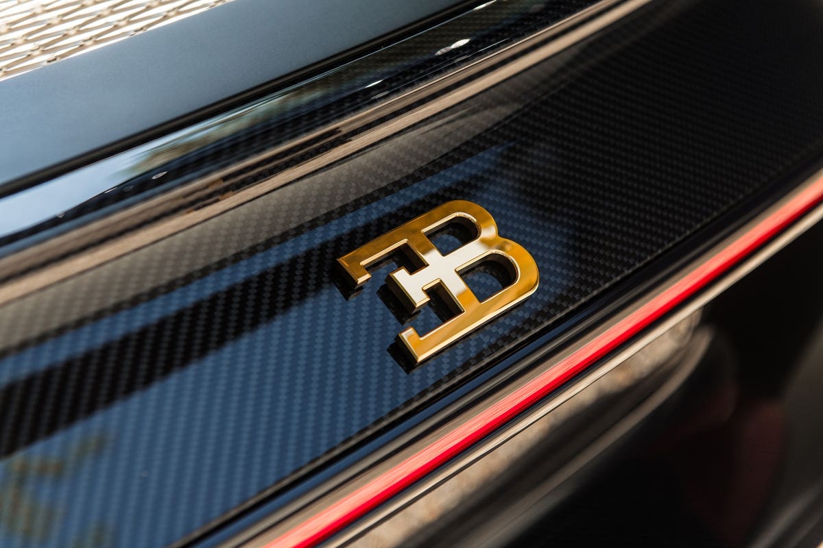 Bugatti Chiron L’Ébé parti oro 24 carati
