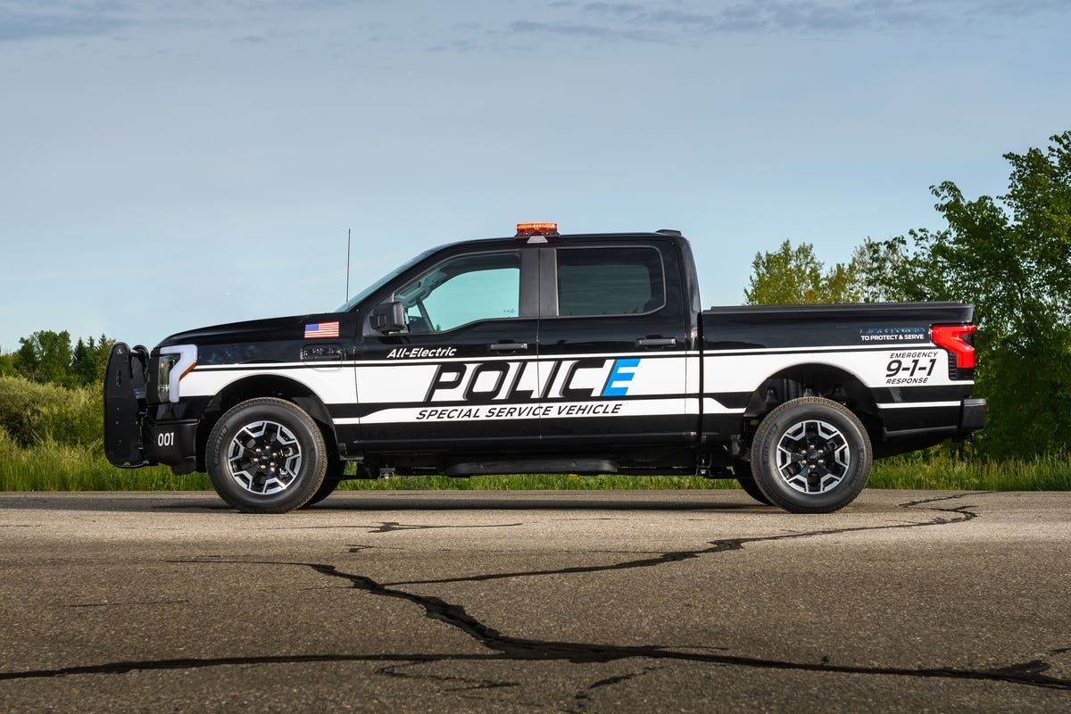 Ford F-150 Lightning Pro SSV 2023