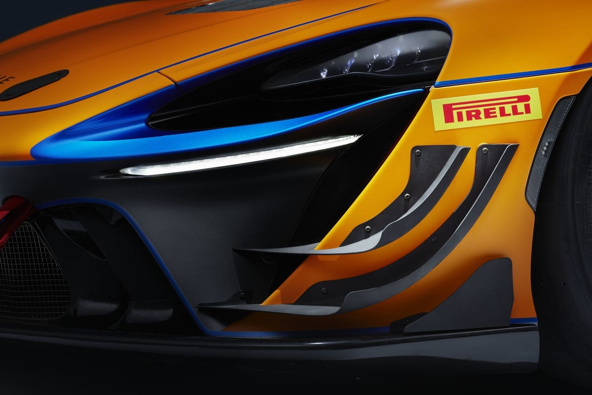 McLaren Artura Trophy