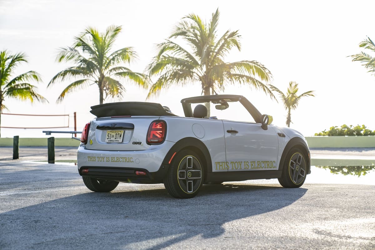 Mini Cooper SE Convertible one-off