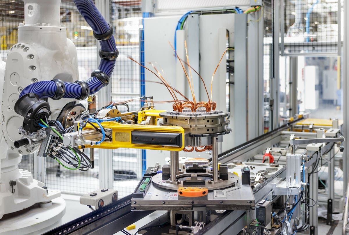 Renault nuova linea produzione motori elettrici Cléon