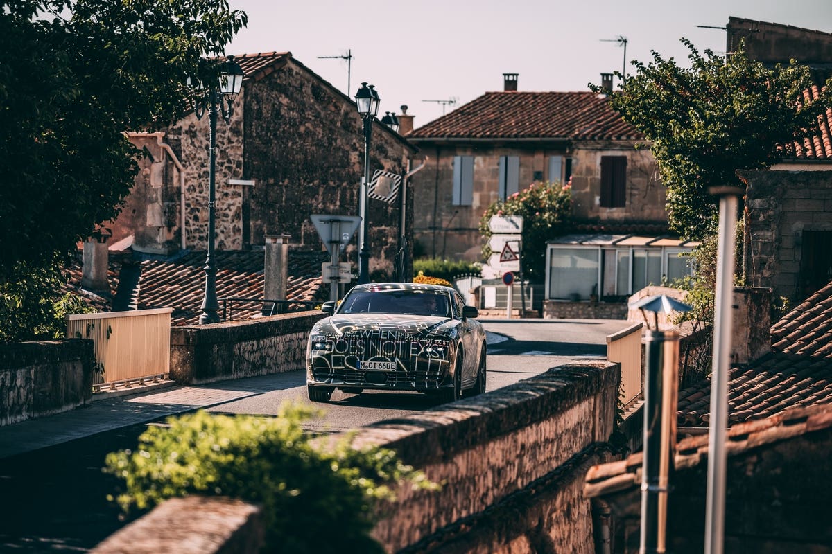 Rolls-Royce Spectre test riviera francese