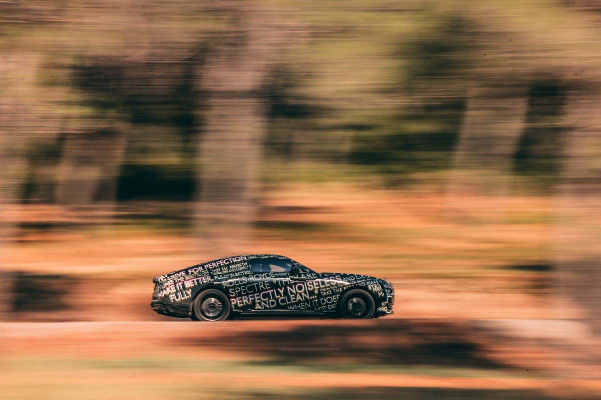 Rolls-Royce Spectre test riviera francese