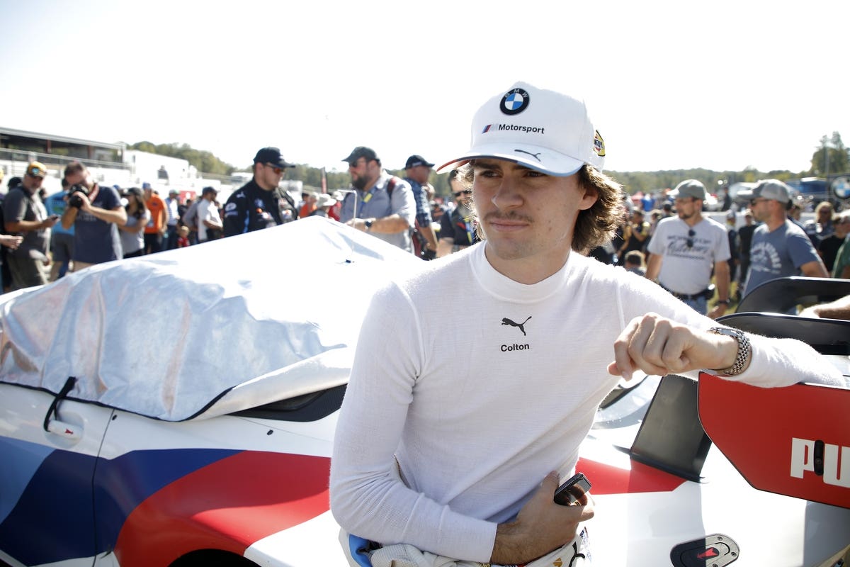 BMW M Hybrid V8 livrea da gara