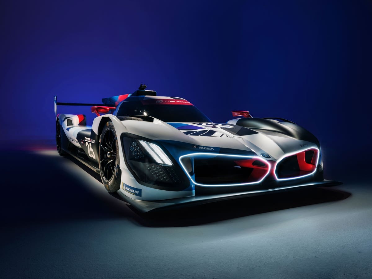 BMW M Hybrid V8 livrea da gara