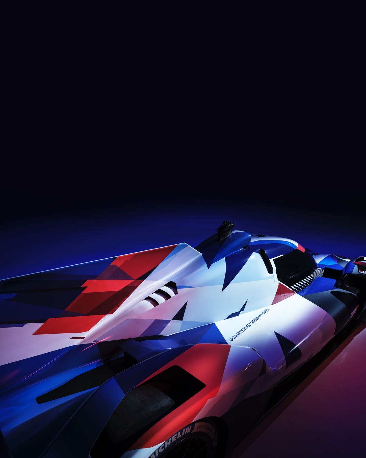 BMW M Hybrid V8 livrea da gara