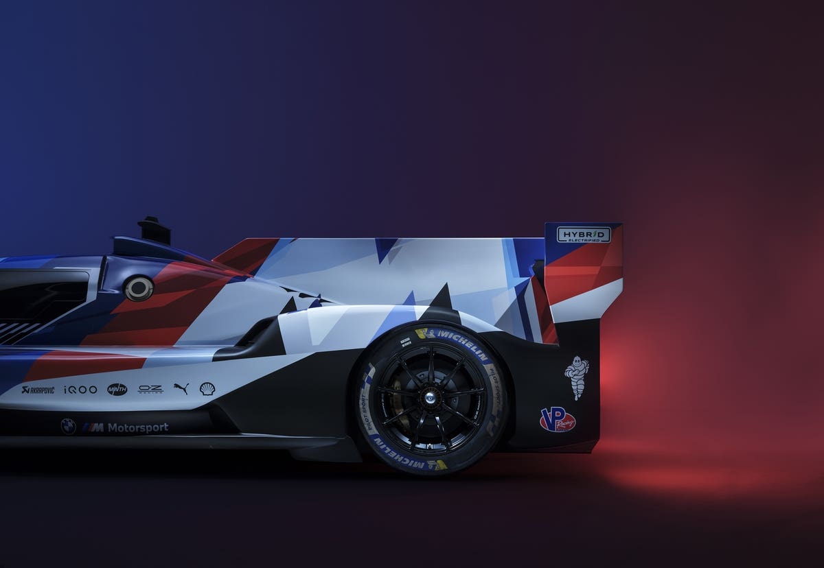 BMW M Hybrid V8 livrea da gara