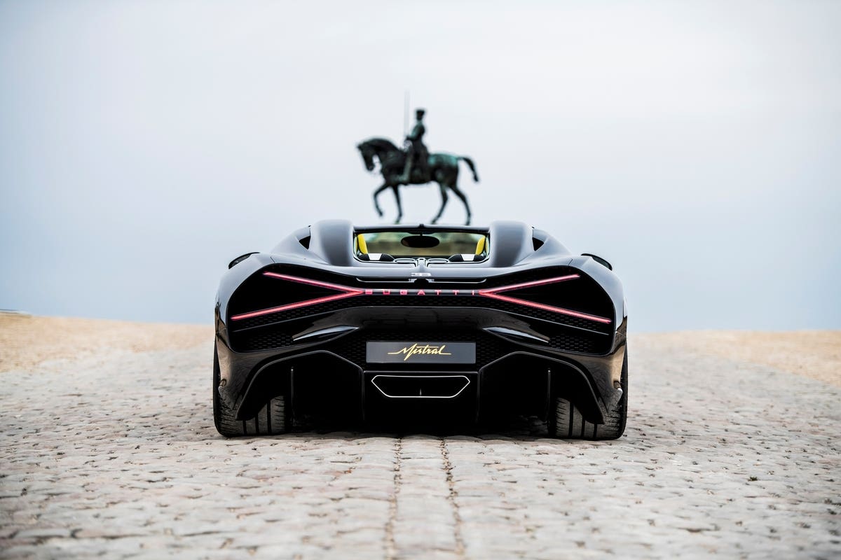 Bugatti W16 Mistral Chantilly Arts & Elegance Richard Mille
