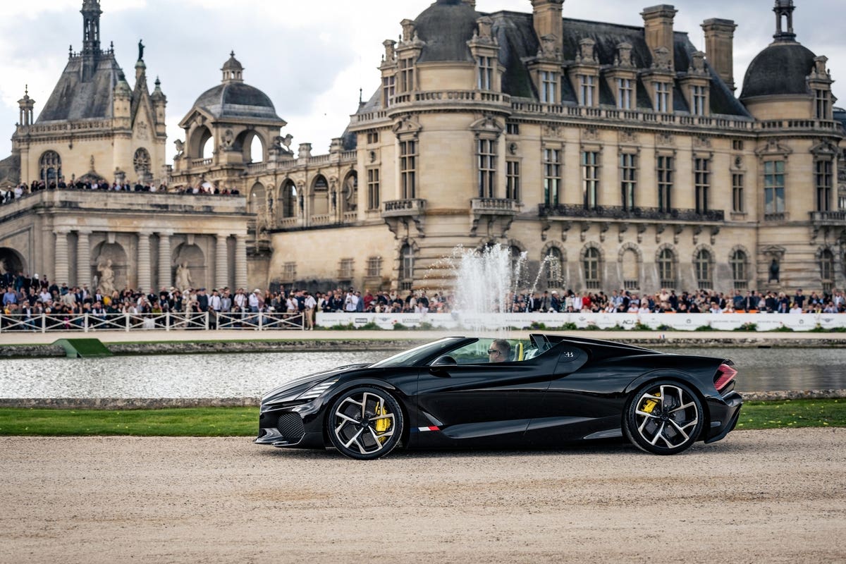Bugatti W16 Mistral Chantilly Arts & Elegance Richard Mille
