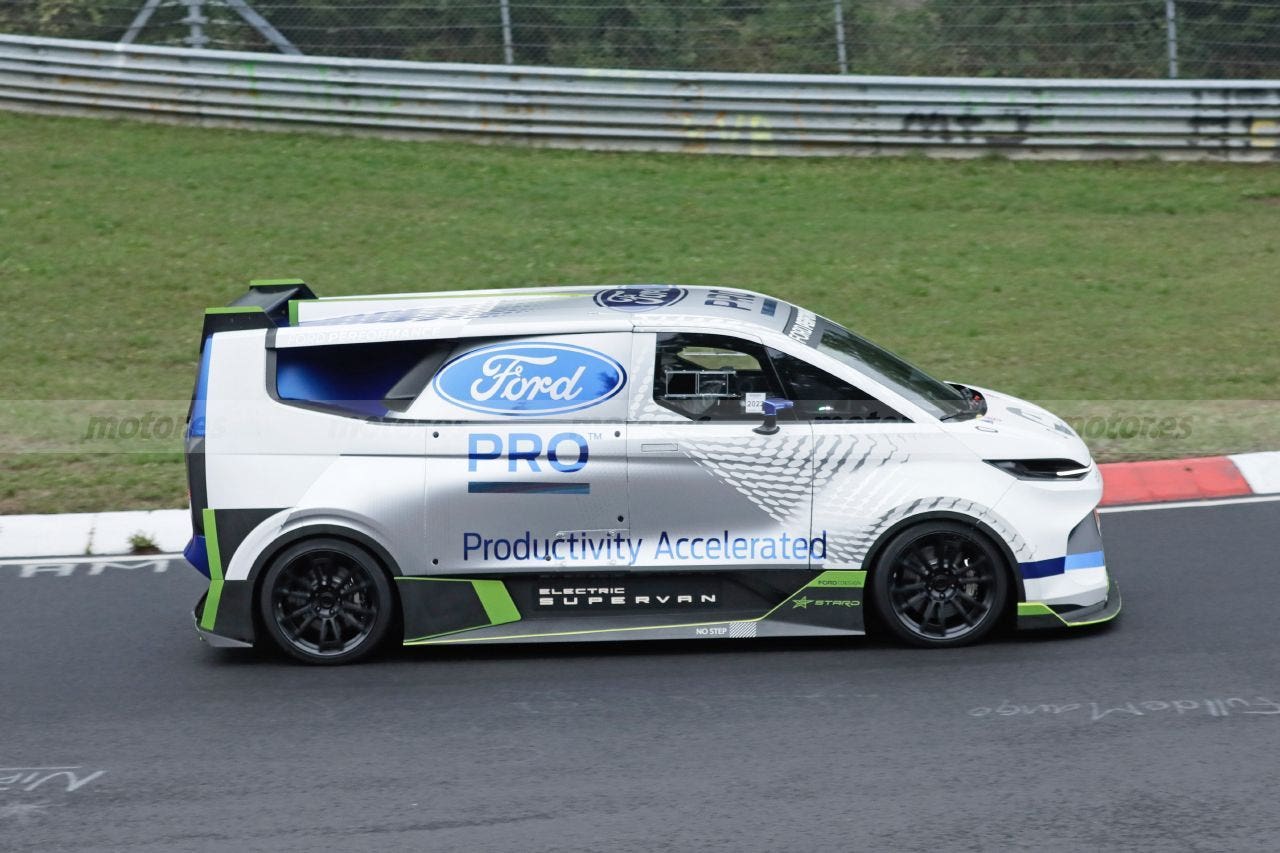 Ford SuperVan test su strada