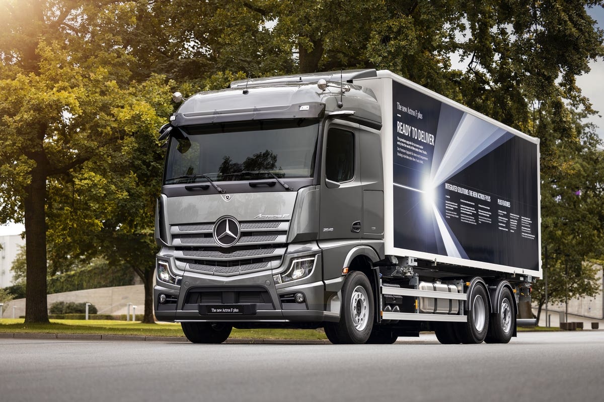 Mercedes-Benz Trucks IAA Transportation 2022