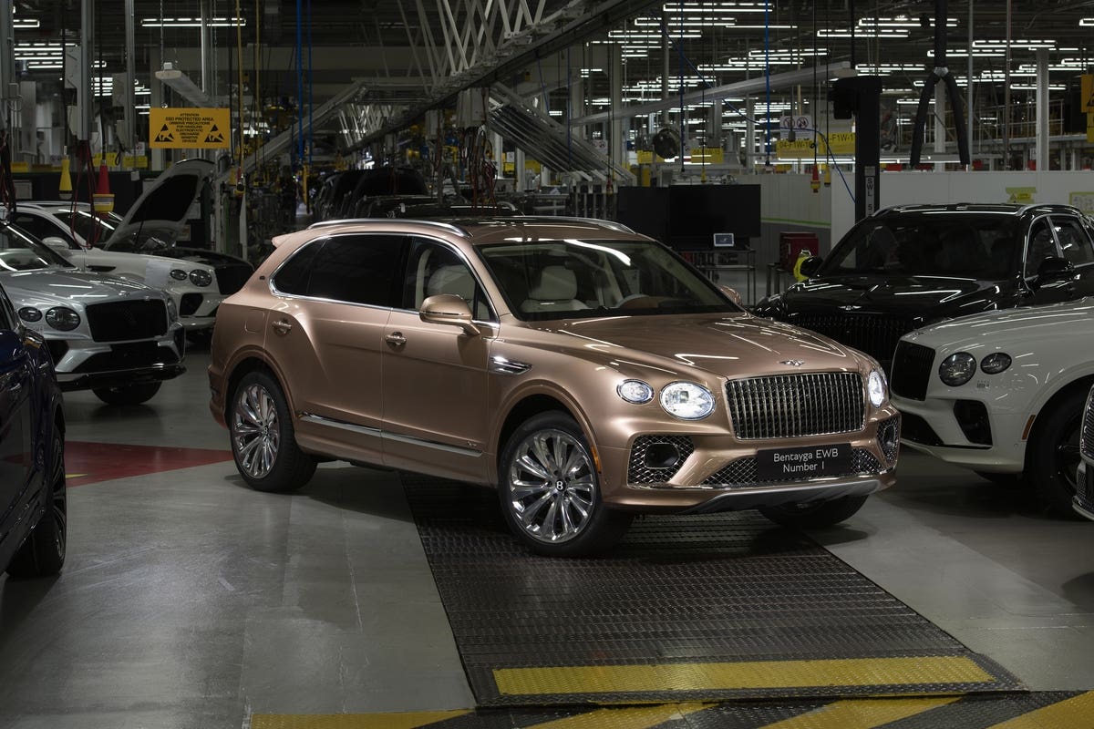 Bentley Bentayga Extended Wheelbase produzione in serie