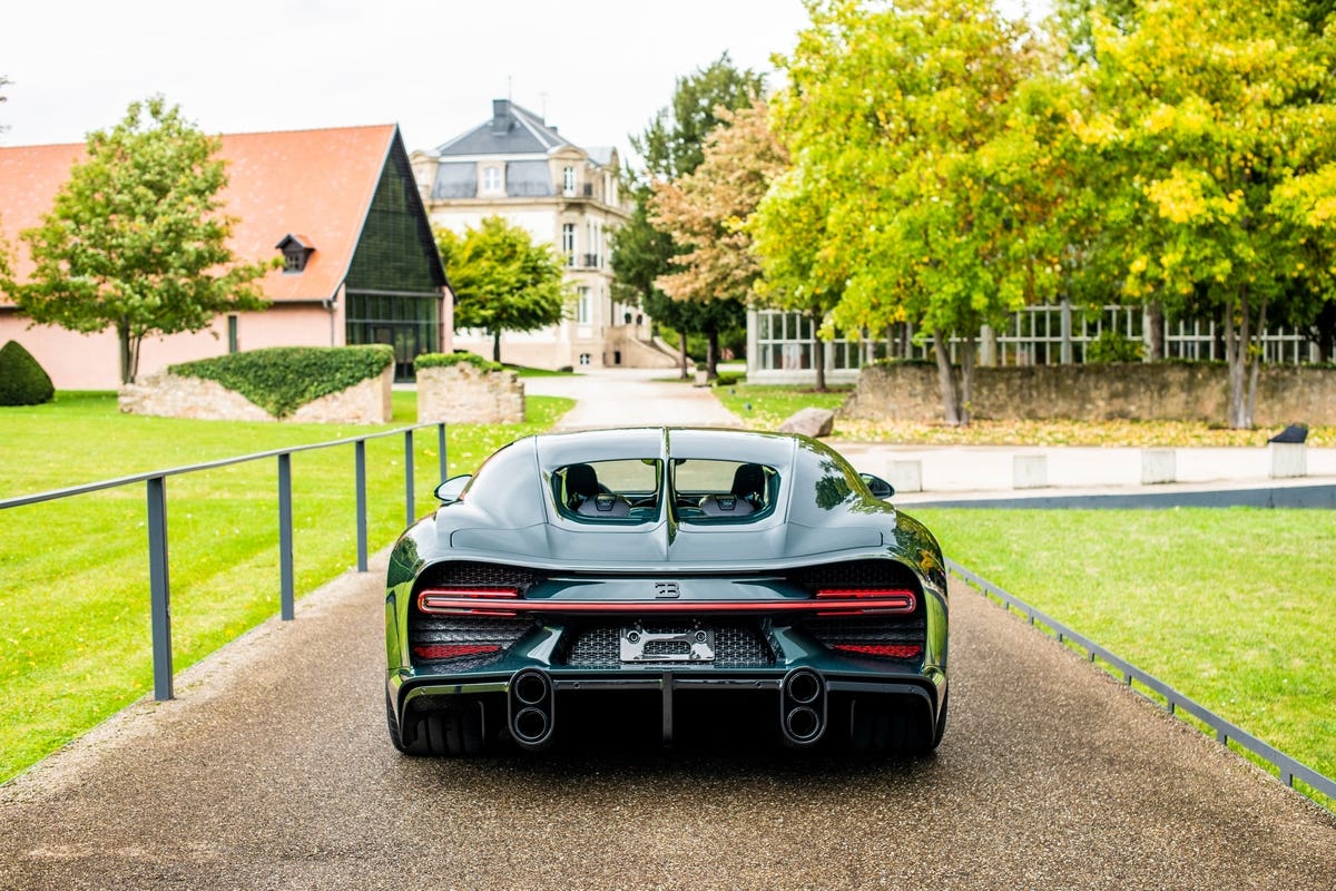 Bugatti Chiron 400
