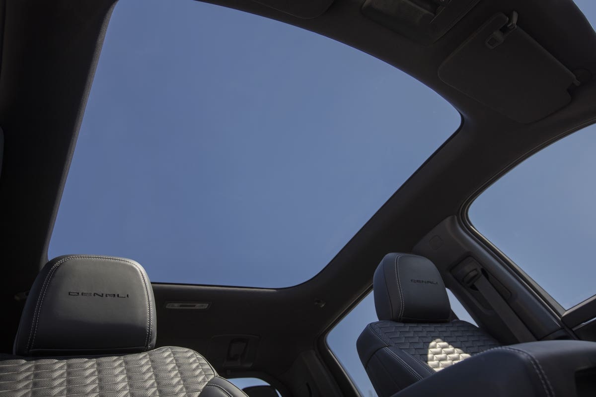 GMC Sierra EV 2024