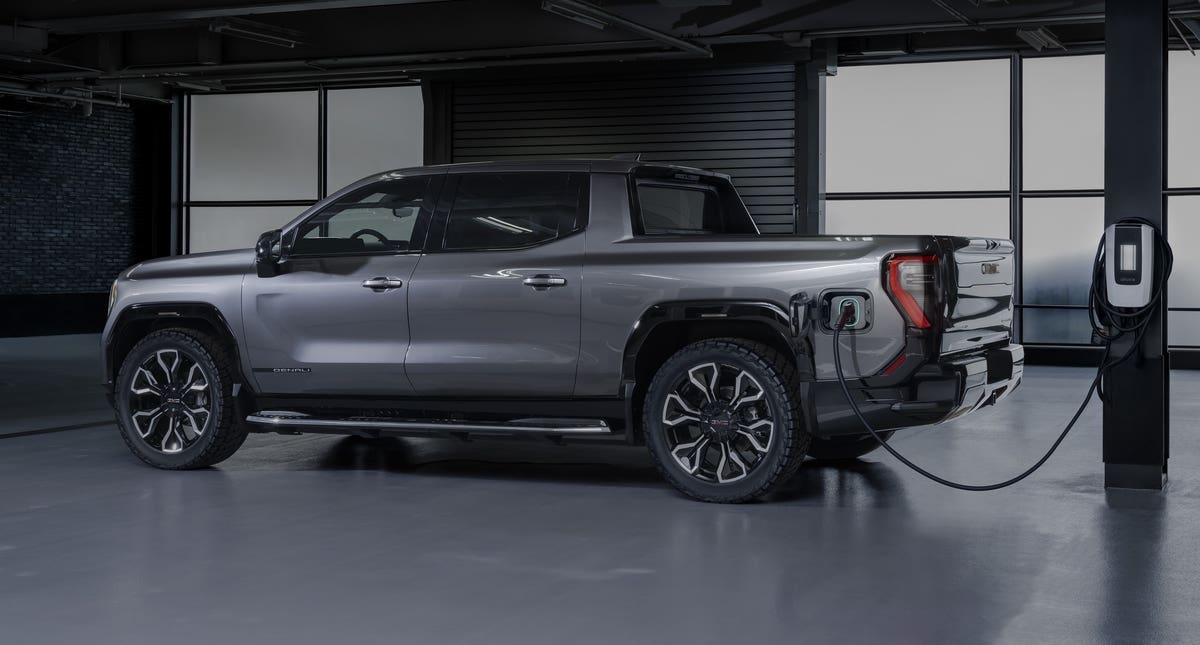 GMC Sierra EV 2024