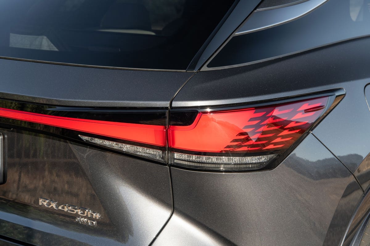 Lexus RX 2023