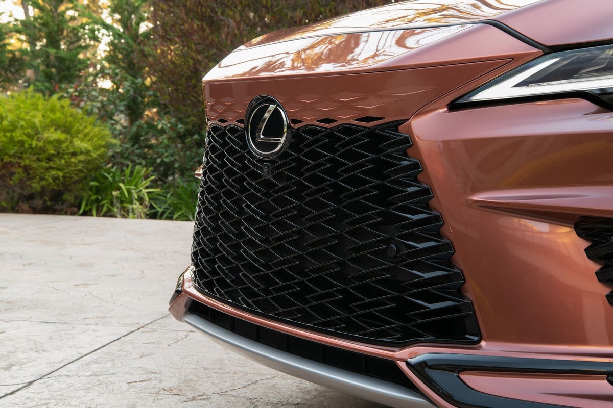 Lexus RX 2023