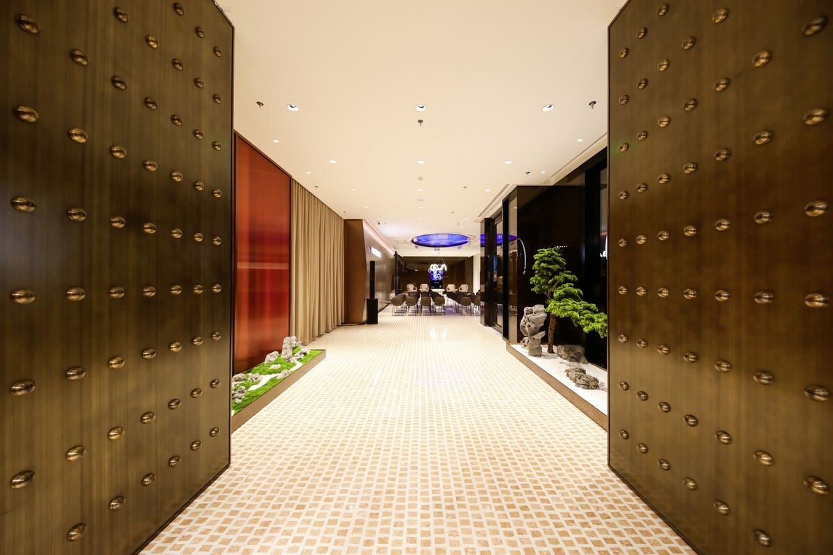 Maybach Atelier Shanghai