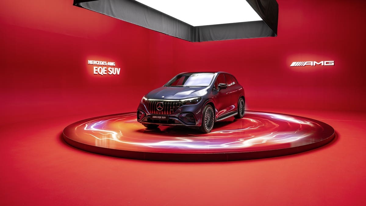 Mercedes-AMG EQE SUV
