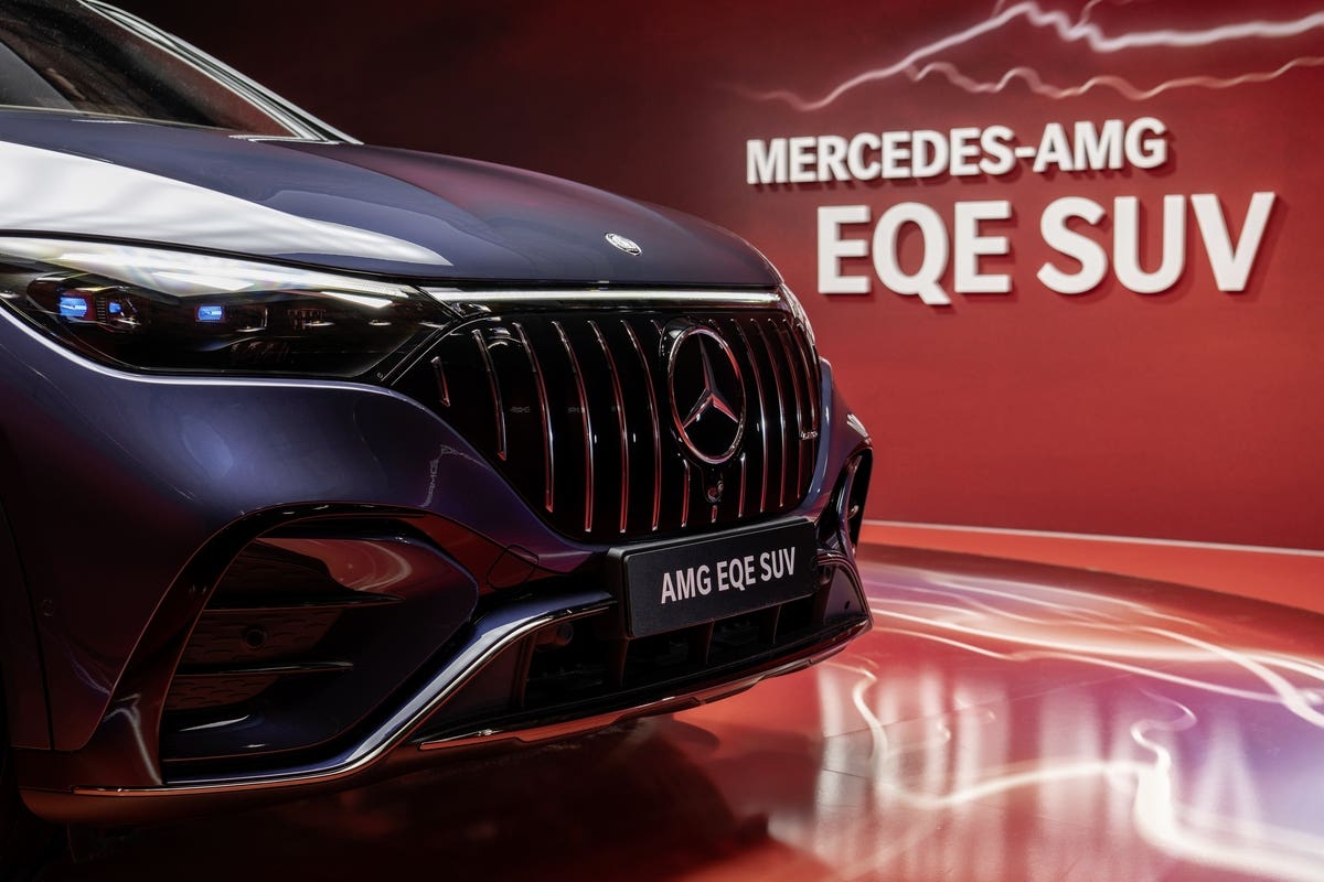 Mercedes-AMG EQE SUV