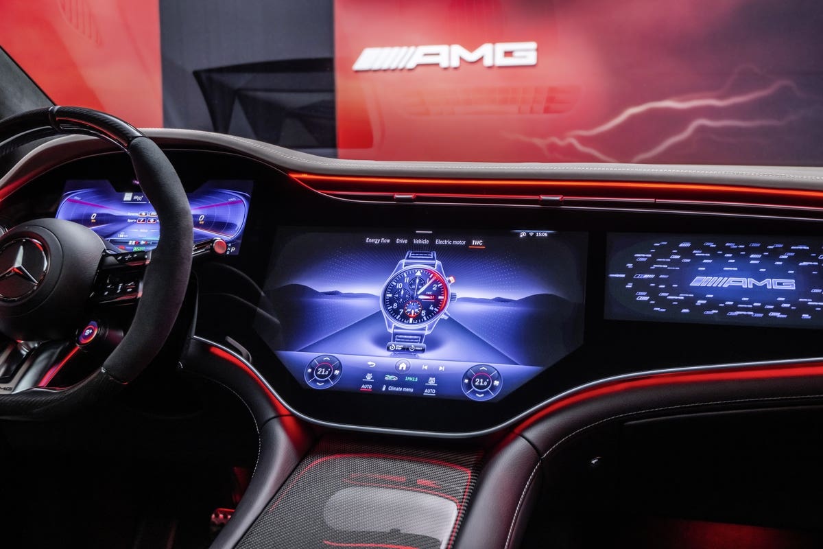 Mercedes-AMG EQE SUV