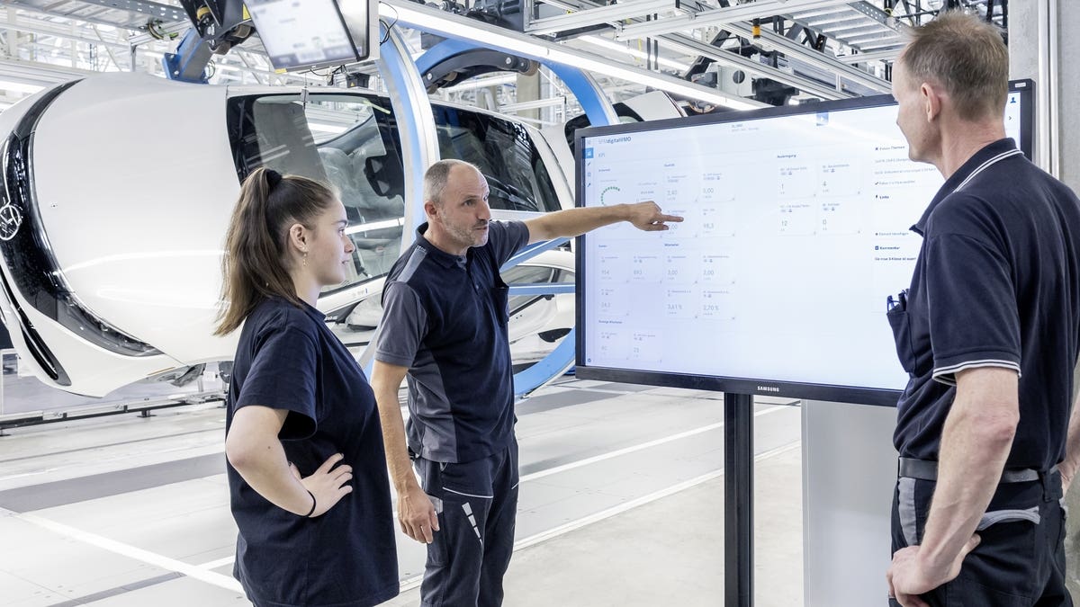 Mercedes partnership Microsoft