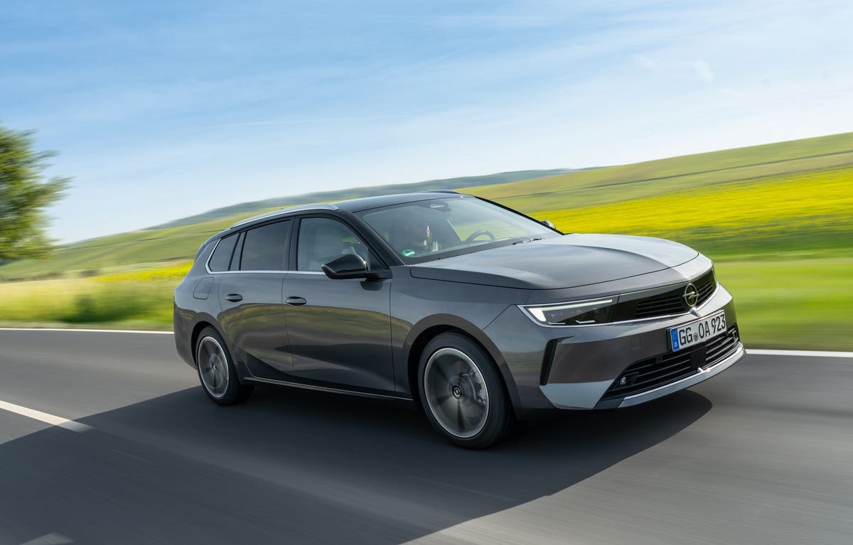 Nuova Opel Astra Sports Tourer premio