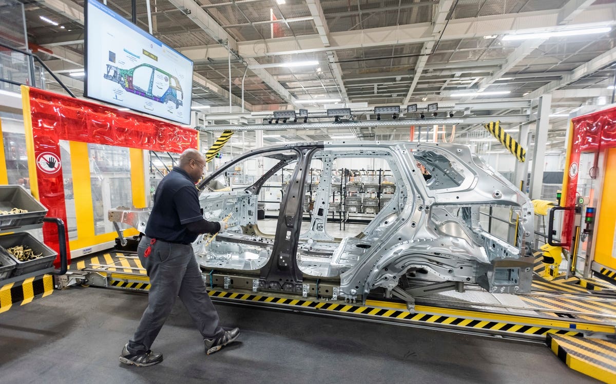 BMW acciaio meno CO2