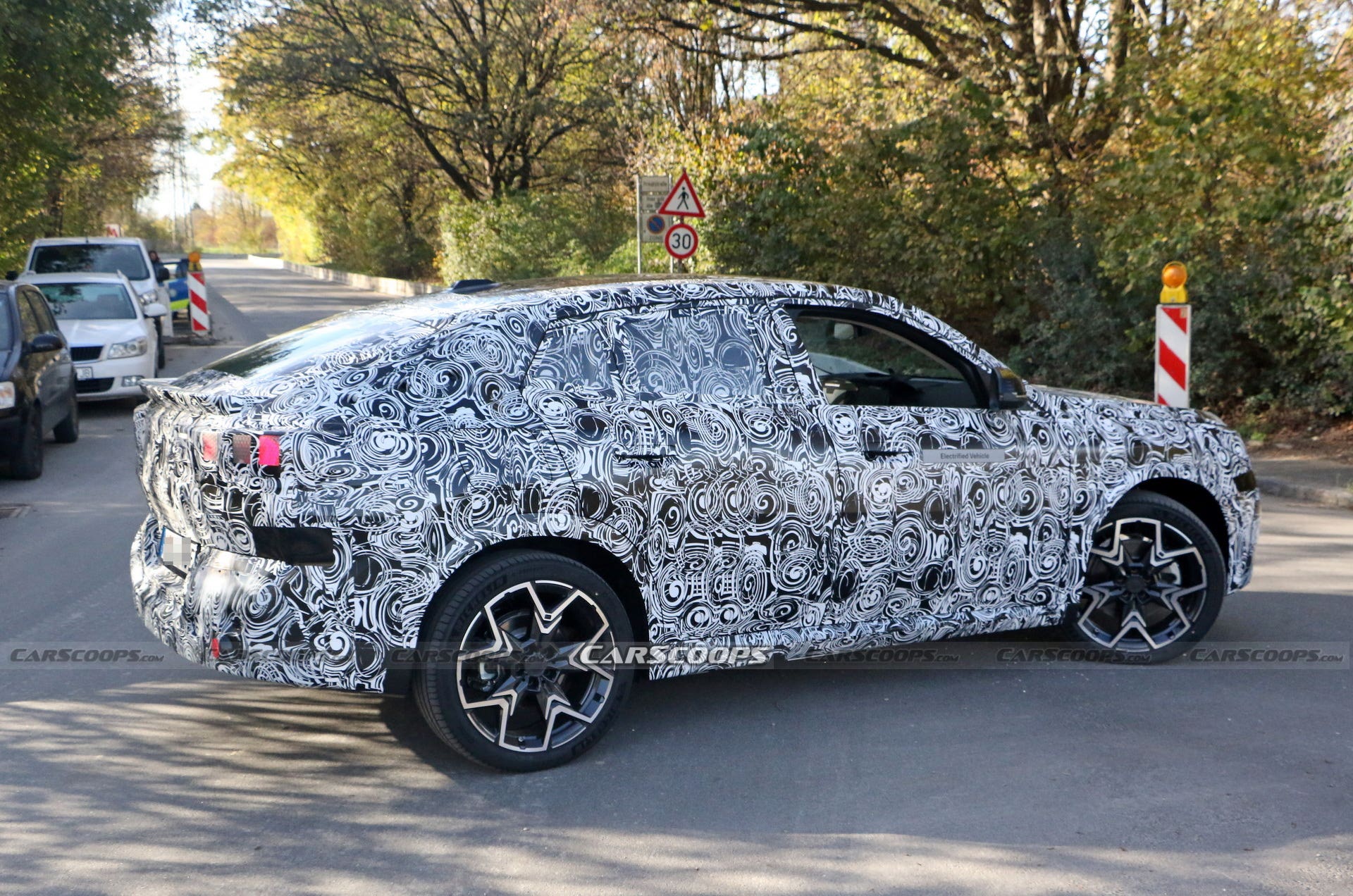BMW iX2 laterale