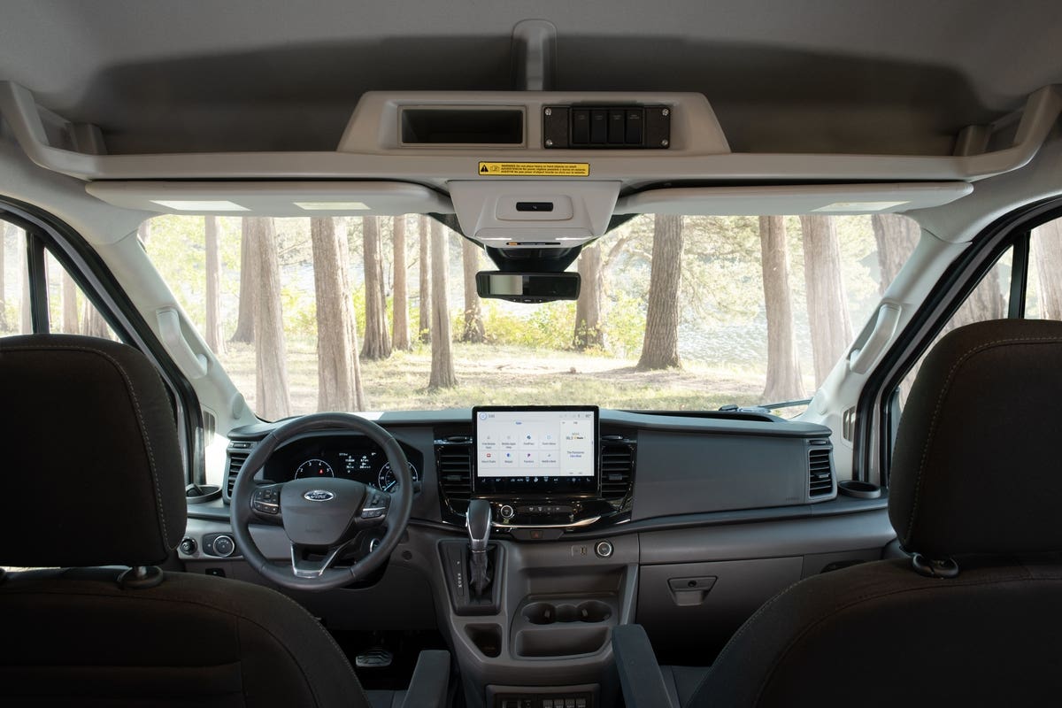 Ford Transit Trail 2023