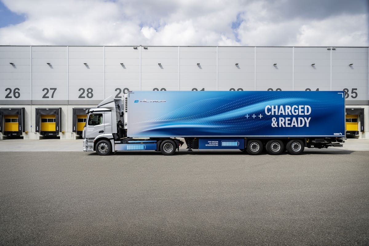 Mercedes eActros LongHaul