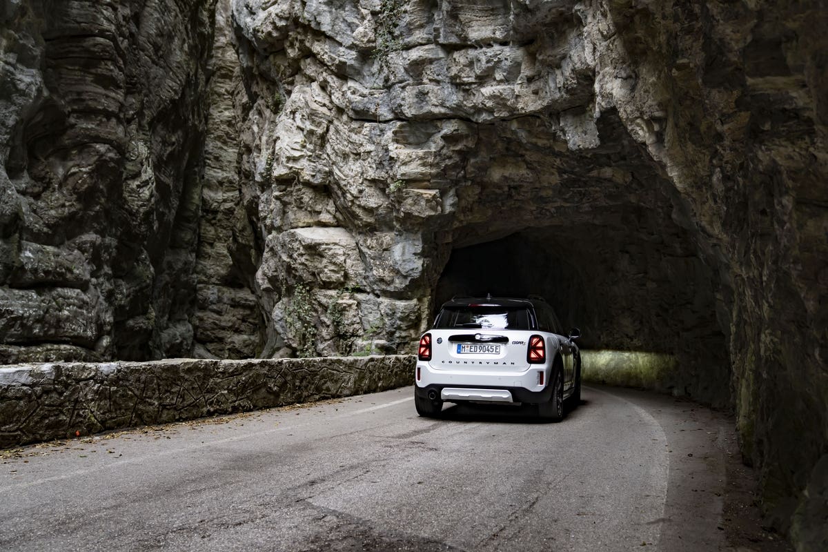 Mini Cooper SE Countryman ALL4 Untamed Edition