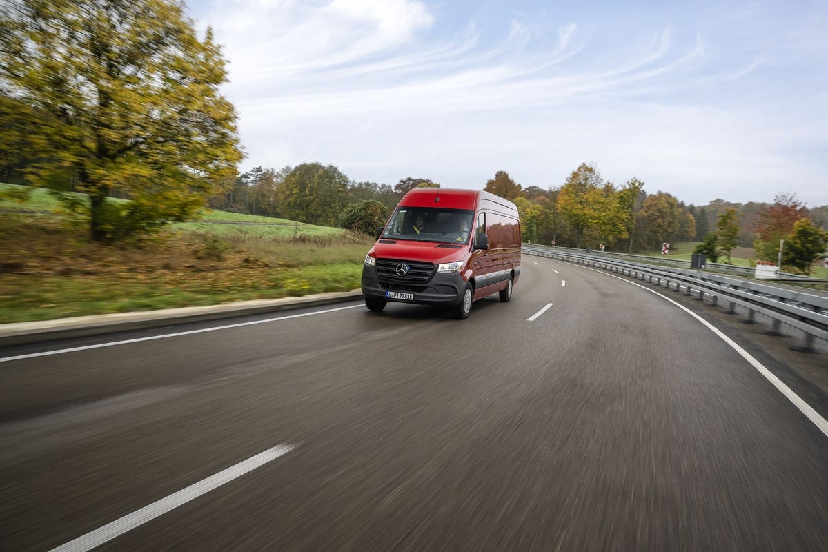 Nuovo Mercedes eSprinter test autonomia