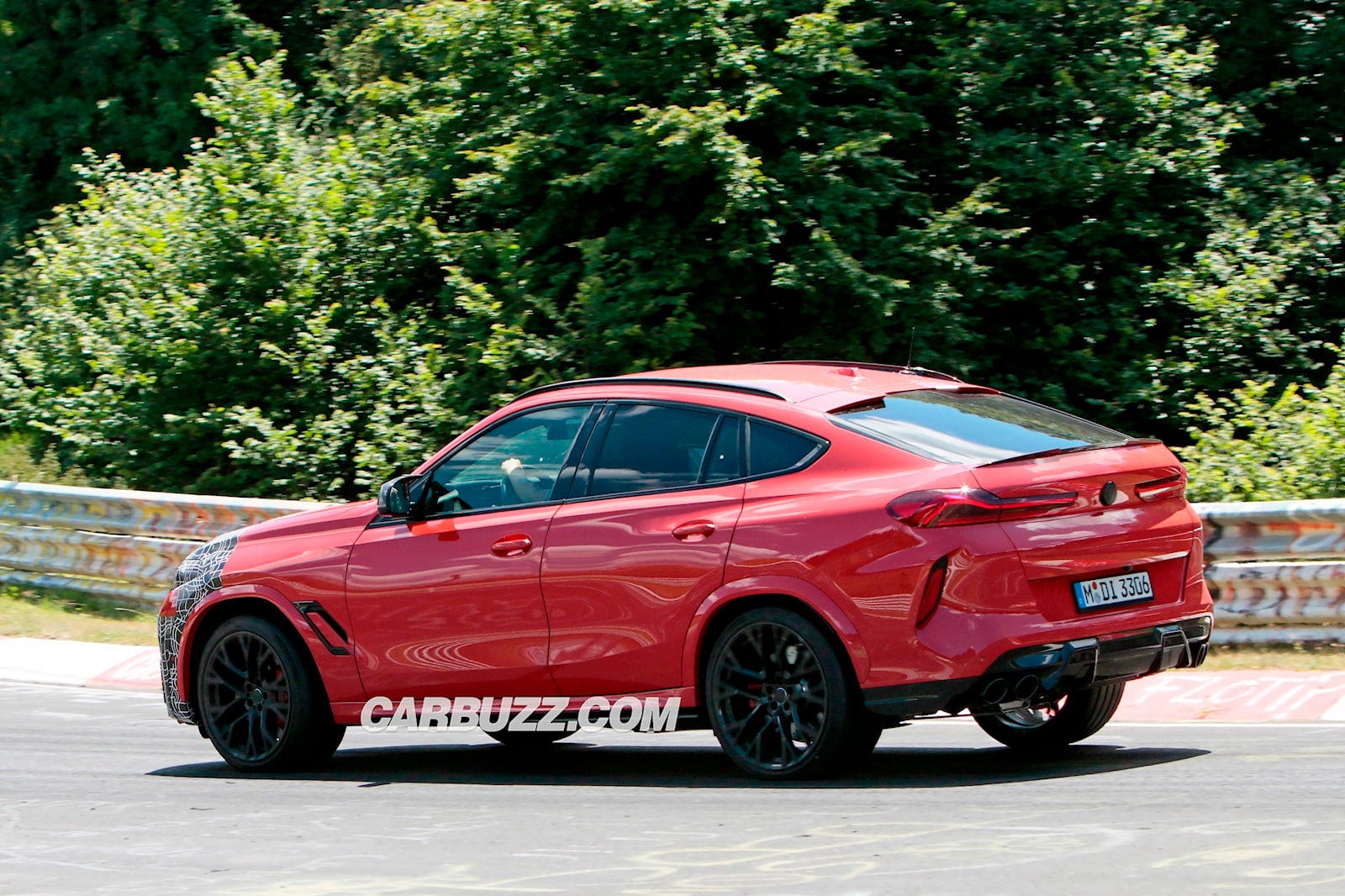 BMW X6 M rossa