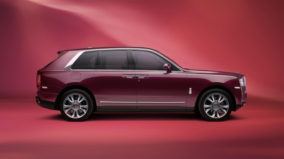 Rolls-Royce Cullinan Fu-Shion e Re-Belle