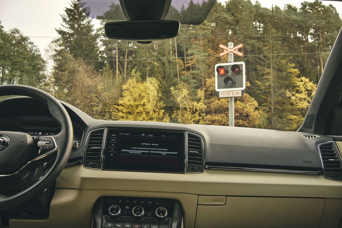 Skoda app Traffication avviso passaggio treni