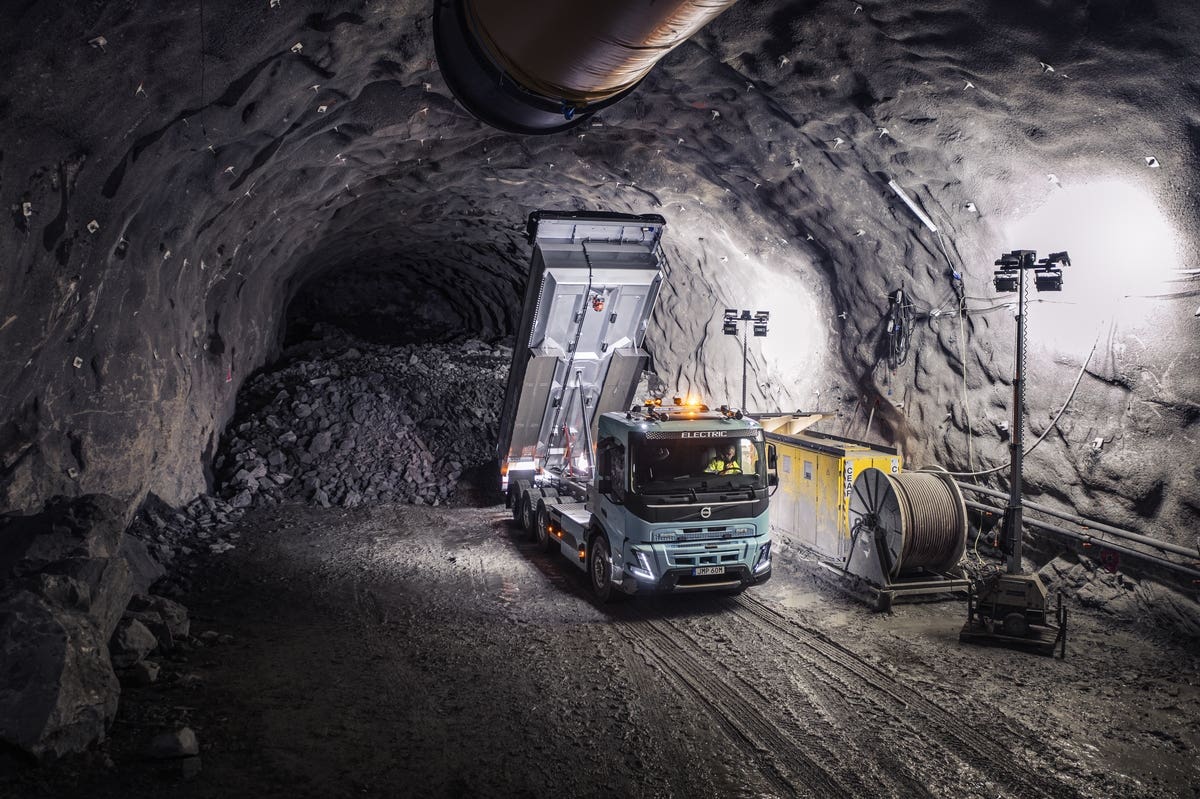Volvo Trucks nuovi autocarri elettrici