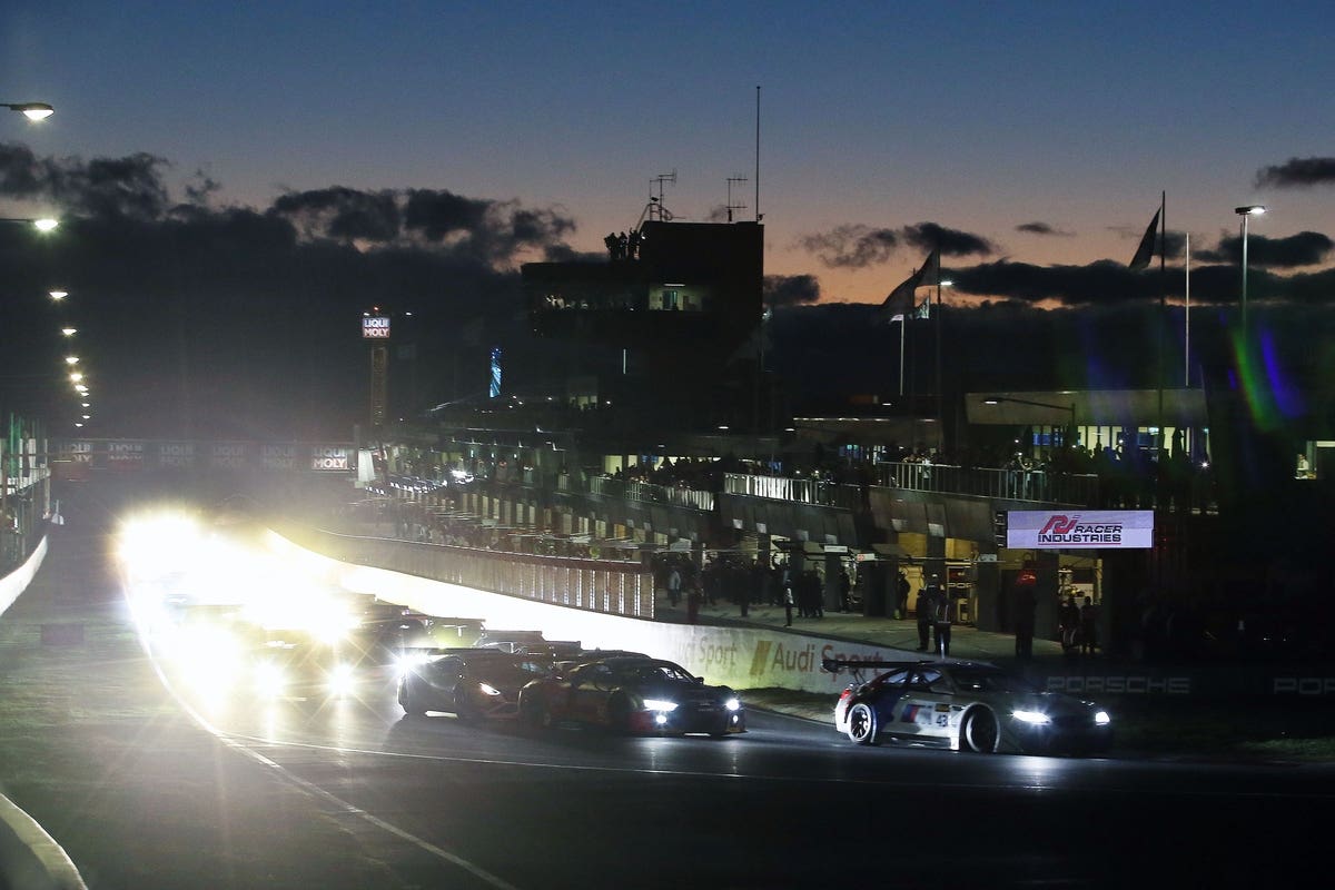 BMW M Team WRT 12 Ore Bathurst