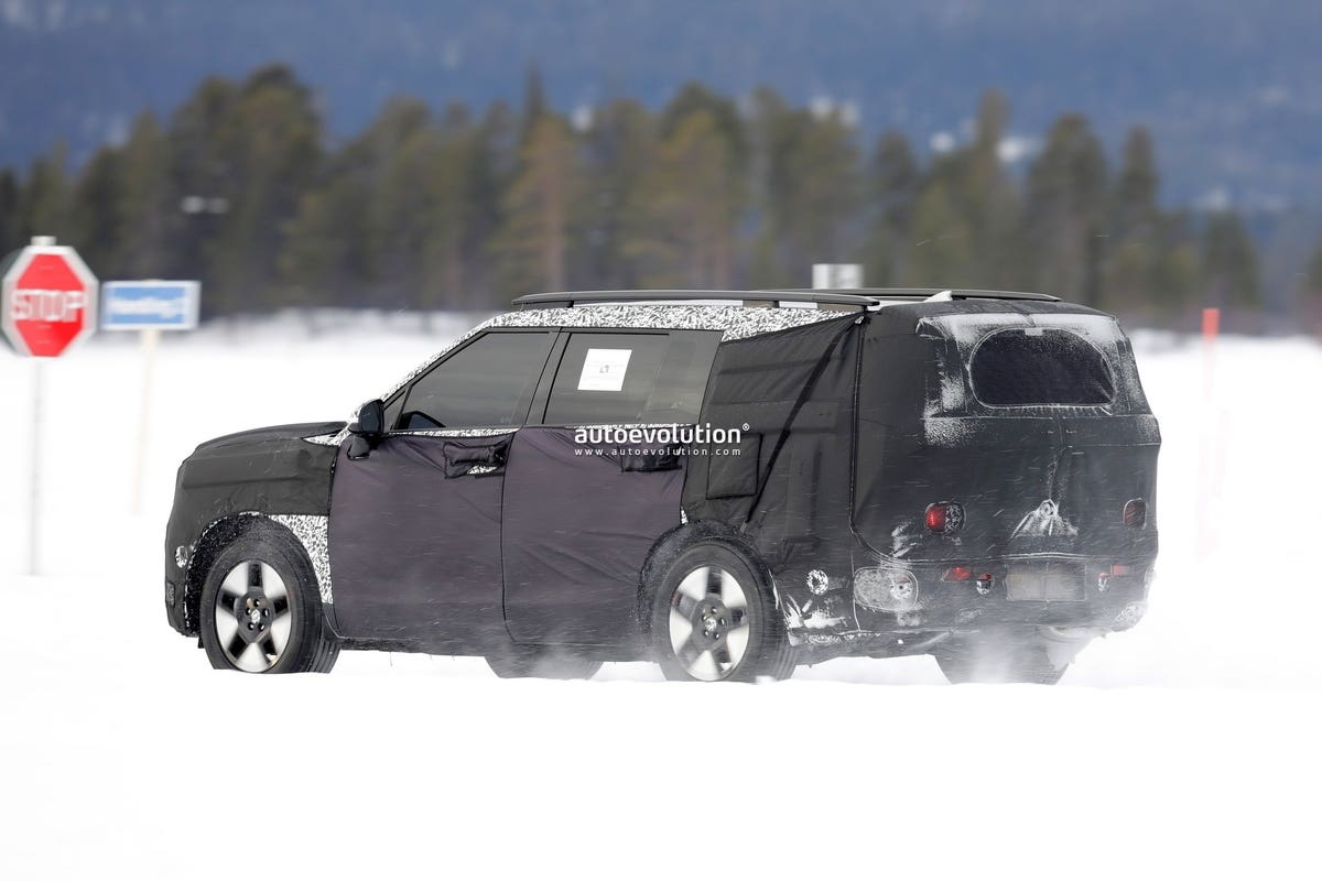 Hyundai Santa Fe 2024 prototipo foto spia