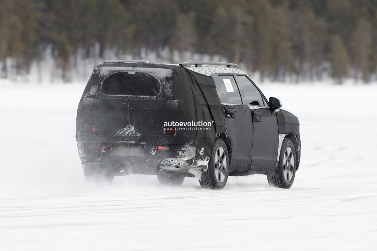 Hyundai Santa Fe 2024 prototipo foto spia